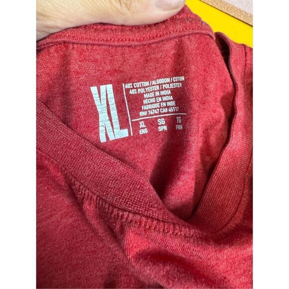 Cabela’s red men’s tshirt size XL - Picture 4 of 5